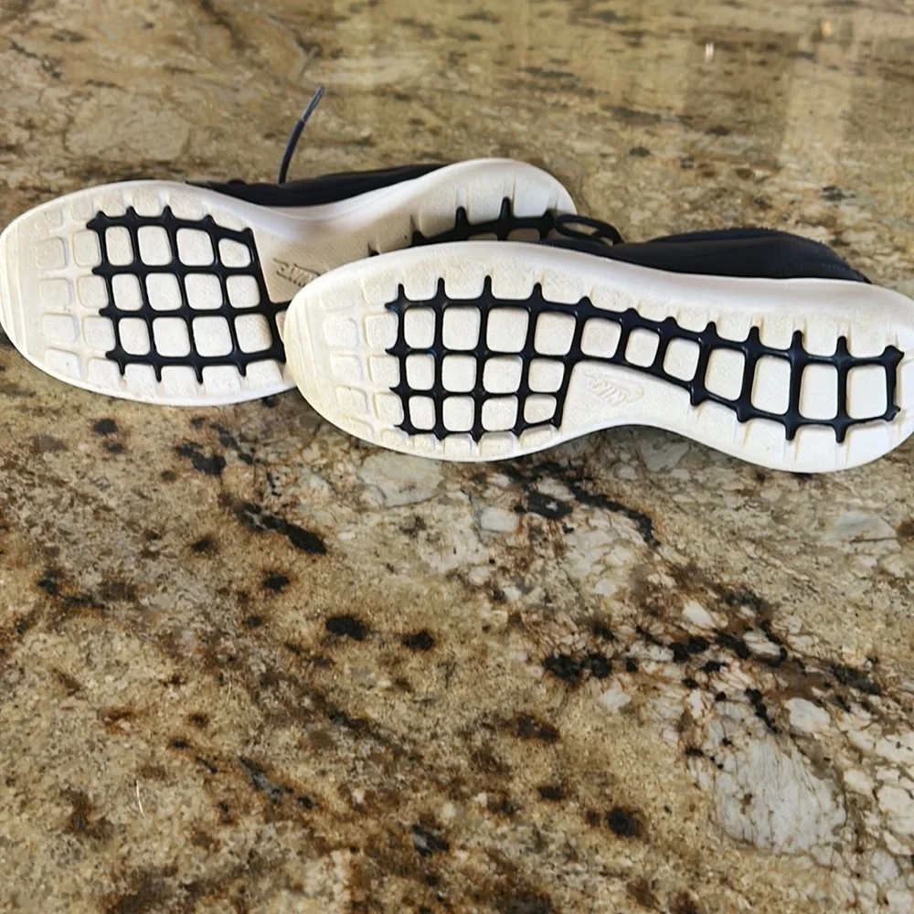 NIKE Roche Two sneakers - Picture 4 of 5